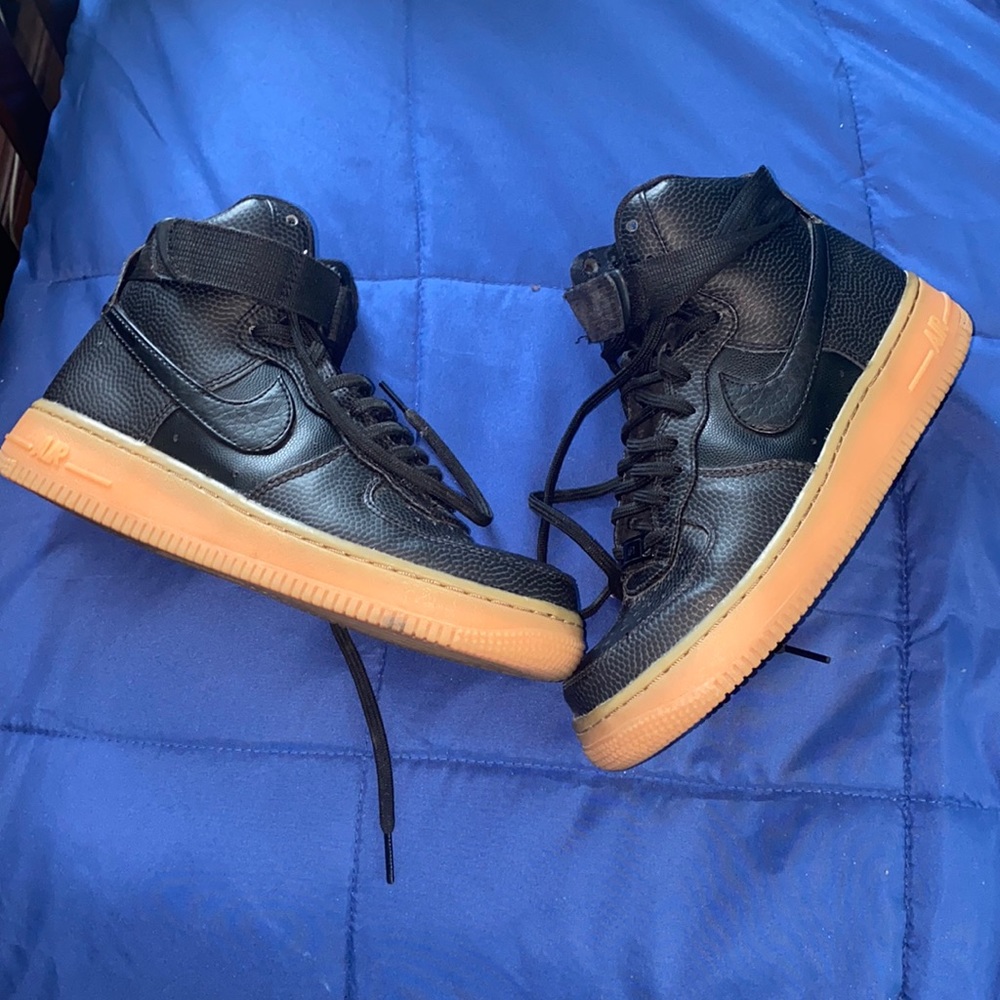 Women’s High-Top Air Force 1s
